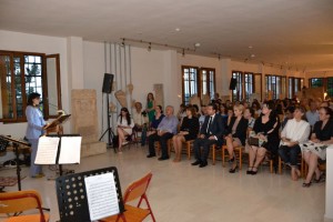 DSC_1297 (         )