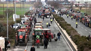 tin-erxomeni-tetarti-bgainoun-ta-trakter-stous-dromousw_l