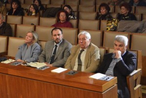 ΠΙΕΡΙΕΙΣ ΚΑΙ ΑΠΟΣΤΡΑΤΟΙ