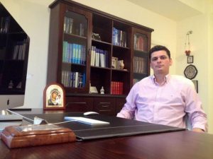 2016-11-08 - Νευροχειρουργός Ευρυβιάδης Μπαϊραμίδης _ Η τελευταία ελπίδα πολλών απελπισμένων! (1)