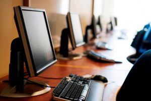 ypologistes.jpg WEB (1)